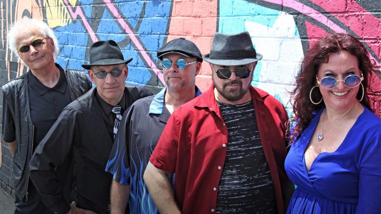 Lara Ash & Infernos